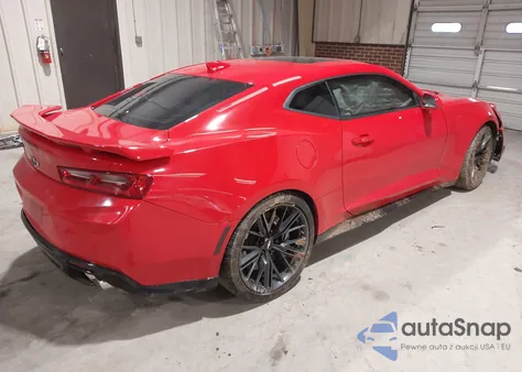 2017 Chevrolet Camaro Zl1 z USA, uszkodzony, nr VIN 1G1FK1R65H0207831